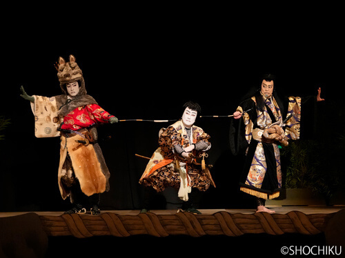 ▲From left, Nakamura Hashinosuke, Nakamura Shikan, Onoe Shōroku<br> in 'JIRAIYA'.
