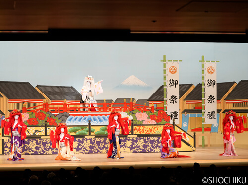 ▲From left, Nakamura Kotarō, Nakamura Yonekichi, Nakamura Fukusuke, <br>Nakamura Kazutarō, Bandō Shingo, Nakamura Tanenosuke in 'ŌGI JISHI'.