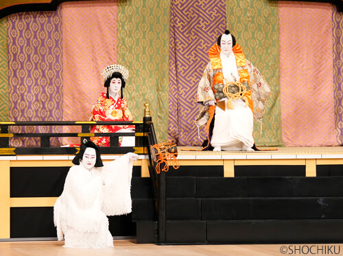 ▲From left, Onoe Shōroku, Nakamura Kaishun, Nakamura Tokizō<br> in 'YOSHITSUNE SENBON ZAKURA'.