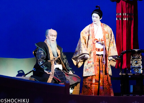 ▲From left, Matsumoto Hakuō, Ichikawa Somegorō <br>in 'NIJŌ-JŌ NO KIYOMASA'.