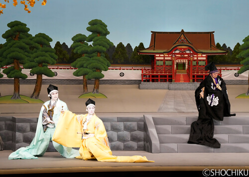▲From left, Onoe Matsuya, Nakamura Kankurō,<br>Onoe Shōroku in 'KANADEHON CHŪSHINGURA'.