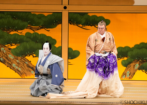 ▲From left, Nakamura Kankurō, Onoe Shōroku<br>in 'KANADEHON CHŪSHINGURA'.