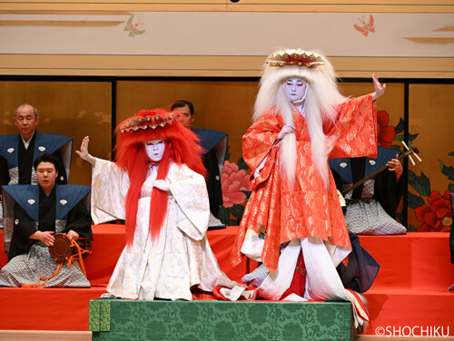 ▲From left, Kamimura Kichitarō, Kataoka Senju in 'AIOI JISHI'.