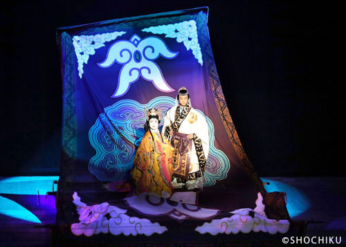 ▲From left, Nakamura Kazutarō, Nakamura Toranosuke<br>in 'SEN'YA ICHIYA MONOGATARI'.