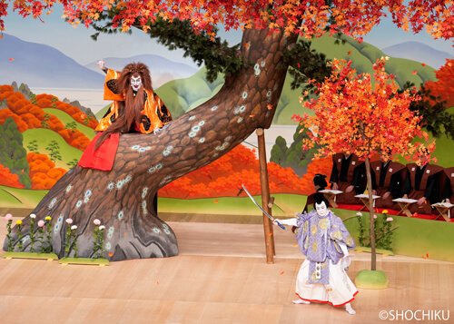 ▲From left, Ichikawa Danjūrō, Matsumoto Kōshirō<br>in 'MOMIJIGARI'.