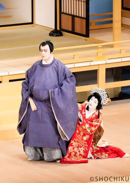▲From left, Kataoka Nizaemon, Onoe Sakon <br> in 'SUGAWARA DENJU TENARAI KAGAMI'. 