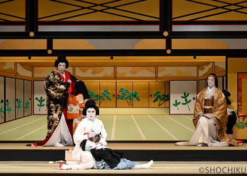 ▲From left, Ichikawa Danjurō, Ichikawa Udanji,<br>Kataoka Ichizō in 'MIMASU SENDAI HAGI'. 