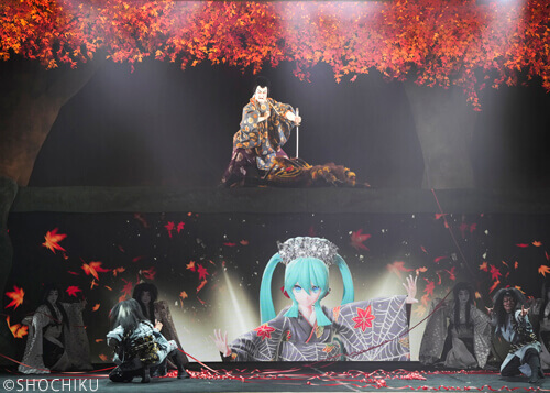 ▲In the front row, Hatsune Miku, in the back row, Nakamura Shidō<br> in 'SEKAI NO HANA MUSUBU KOTONOHA'.