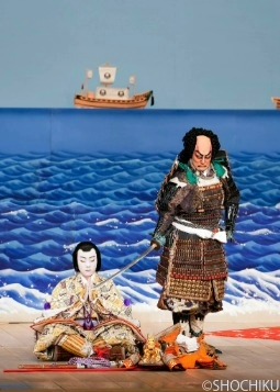 ▲From left, Nakamura Kantarō, Nakamura Kankurō<br> in 'ICHINOTANI FUTABA GUNKI'.