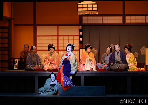 ▲From left, Onoe Ukon, Nakamura Kazutarō<br>in 'SONEZAKI SHINJŪ MONOGATARI'. (Cherry Program)