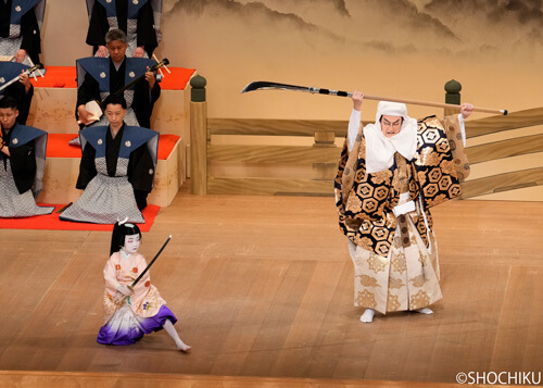 ▲ From left, Nakamura Haruki, Nakamura Shidō in 'GOJŌ BASHI'.