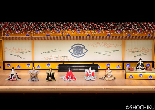 ▲ From left, Nakamura Manju, Ichikawa Danjūrō, Onoe Shōroku,<br> Onoe Tatsunosuke, Onoe Kikugorō VIII, Nakamura Jakuemon, Onoe Kikugorō VII <br>in 'KOTOBUKI SOGA NO TAIMEN'. 