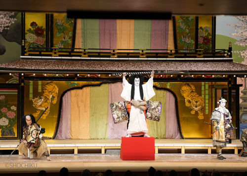 ▲ From left, Nakamura Kashō, Nakamura Shidō,<br>Nakamura Hayato in 'GION SAIREI SHINKŌKI'.