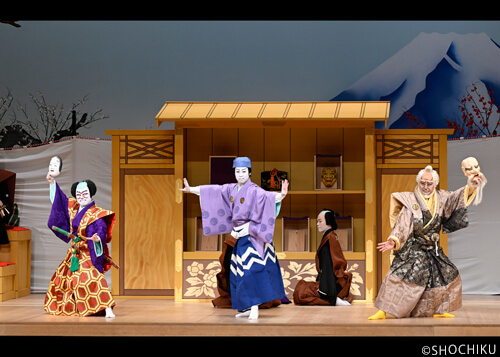 ▲ From left, Nakamura Takanosuke, Nakamura Toranosuke and Ichikawa Udanji <br>in 'NANATSUMEN'.